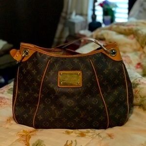 💥💥Authentic Louis Vuitton Galliera 💥💥
